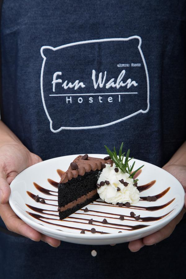 Funwahn Hostel And Cafe Chiang Mai Esterno foto