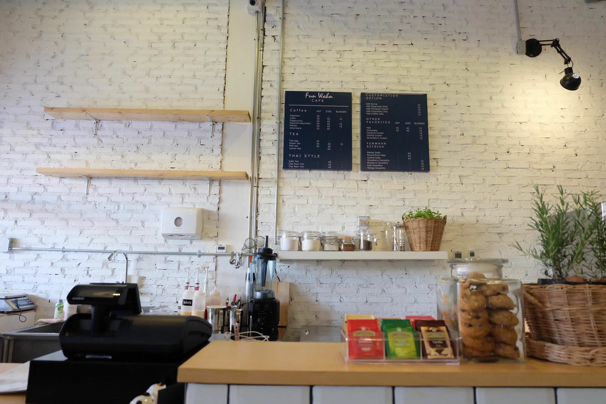 Funwahn Hostel And Cafe Chiang Mai Esterno foto